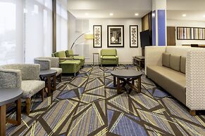 Holiday Inn Express Milwaukee West Allis by IHG