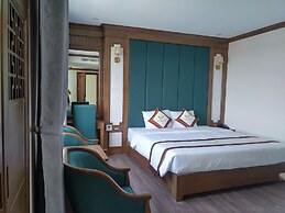 Prosperity Ha Long Hotel