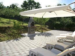 Apartment in Rakalj With Garden