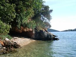 Apartment in Rakalj With Garden