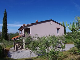 Apartment in Rakalj With Garden