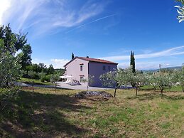 Apartment in Rakalj With Garden