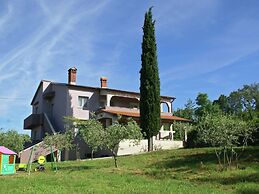 Apartment in Rakalj With Garden