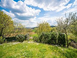 Belvilla by OYO Farmhouse in Citta' di Castello