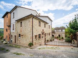 Belvilla by OYO Farmhouse in Citta' di Castello