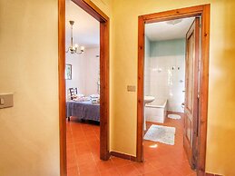 Belvilla by OYO Attractive Mansion With Pool