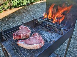 Belvilla by OYO Attractive Mansion With Pool