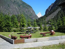 Pet-friendly Mountain Escape