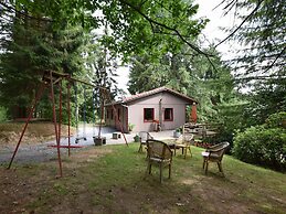 Chalet & Gypsy Caravan in Green & Peaceful Environment near Houffalize