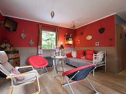 Chalet & Gypsy Caravan in Green & Peaceful Environment near Houffalize