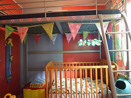 Chalet & Gypsy Caravan in Green & Peaceful Environment near Houffalize