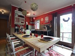 Chalet & Gypsy Caravan in Green & Peaceful Environment near Houffalize