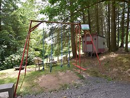 Chalet & Gypsy Caravan in Green & Peaceful Environment near Houffalize