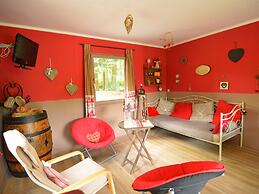Chalet & Gypsy Caravan in Green & Peaceful Environment near Houffalize