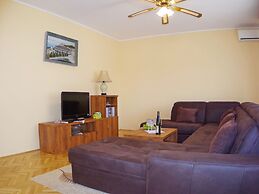 Peaceful Villa in Jursici With Private Pool