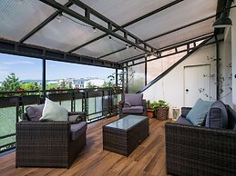 City Apartment With Superb Location