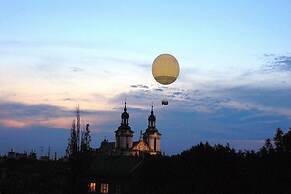 City Apartment With Superb Location