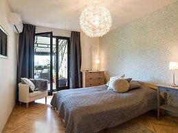 City Apartment With Superb Location