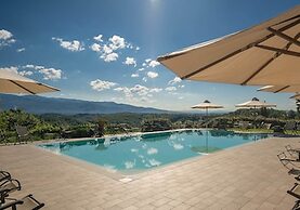 Holiday Home in Tuscany With Pool & BBQ