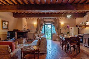 Holiday Home in Tuscany With Pool & BBQ