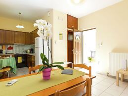 Spacious Apartment in Prines near Sea