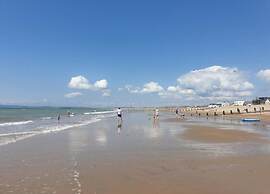 Lodge in Appledore Near Camber Sands Beach