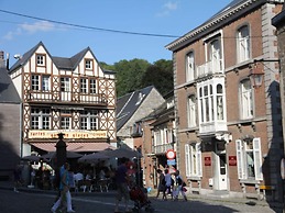 Luxurious Holiday Home in Érezée with Hot Tub