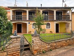 Spacious Holiday Home in Verteneglio