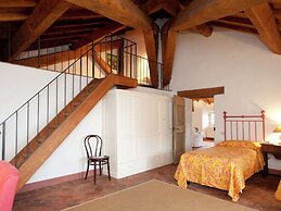 Belvilla by OYO Charming Apartment With Garden