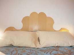 Belvilla by OYO Charming Apartment With Garden