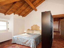 Belvilla by OYO Charming Apartment With Garden