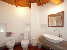 Belvilla by OYO Charming Apartment With Garden