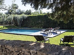 Lovely Luxury Villa With Private Pool Near the Center of Syracuse