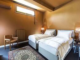 Lovely Luxury Villa With Private Pool Near the Center of Syracuse