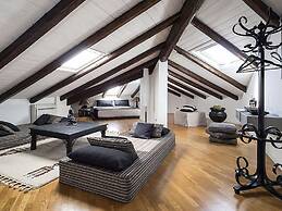 Lovely Luxury Villa With Private Pool Near the Center of Syracuse