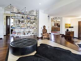 Lovely Luxury Villa With Private Pool Near the Center of Syracuse