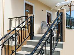 Small Apartmentcomplex in Village of Prinès near Rethymnon