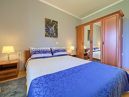 Pleasant Apartment in Vantacici Amid the Sea