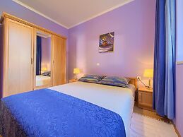 Pleasant Apartment in Vantacici Amid the Sea