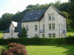 Quaint Holiday Home in Chimay With Garden