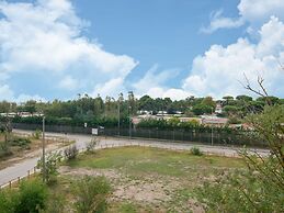 Belvilla by OYO Simplistic Apartment With Terrace