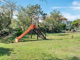 Belvilla by OYO Simplistic Apartment With Terrace