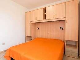 Belvilla by OYO Simplistic Apartment With Terrace