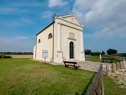 Belvilla by OYO Simplistic Apartment With Terrace