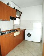 Belvilla by OYO Simplistic Apartment With Terrace