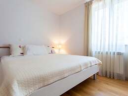 Spacious Apartment in Vantacici near Sea