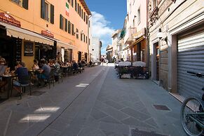 Belvilla by OYO Large Farmhouse With Pool