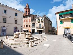 Belvilla by OYO Large Farmhouse With Pool