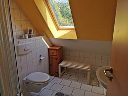 Spacious Flat in Wilhelmshof near Lake