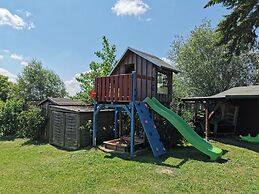 Spacious Flat in Wilhelmshof near Lake